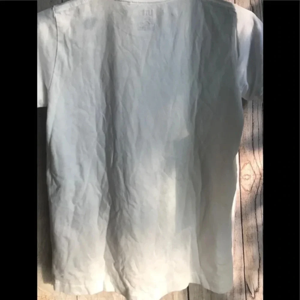 KAWS X Uniqlo X Sesame Street Tee Size 11-12 Kids